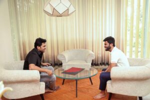 Sharwanand Instagram - Thank you @Karthi_Offl Anna for supporting us ♥️

You are the sweetest!

I am sure you all will love Karthi Anna's singing in #Maaripoye from #OkeOkaJeevitham and #Maaripochu from #Kanam 🔁

Full Song out now - LINK IN BIO 💥