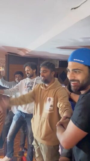 Sharwanand Instagram - It was so beautiful to watch #OkeOkaJeevitham amongst the love of you guys 🥰❤️ @vennelakish 

#Kanam