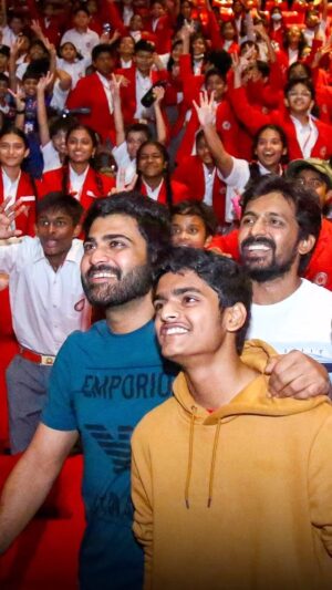 Sharwanand Instagram - Loved being with the kids at a special screening for them ❤️
#OkeOkaJeevitham #Kanam