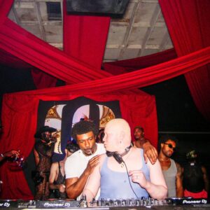 Shaun Ross Instagram - @thepartybyostbahnhof it was such a pleasure playing for you all

Pics by @jay.thehuman