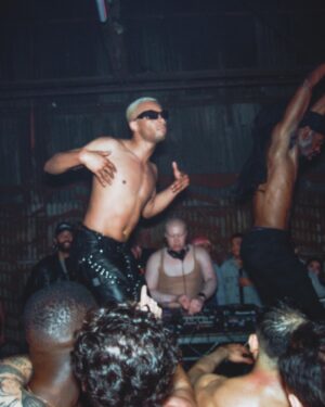 Shaun Ross Instagram - @thishorseflies thank you for allowing me to cultivate how I see music in such a space. The crowd was incredible. Thank you @rushlikeathrill for setting the tone and blessing the room @dorion.bodii & @iamwinstonjj for telling a story for the night to see. This was a night to remember !! 

Captured by @jay.thehuman 

#housemusic #rave #blackqueer #blacklgbt #blackexcellence #undergroundrave #deephouse #deephousemusic