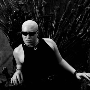 Shaun Ross Instagram - Standing strong with team BLACK this Coachella. #maxpartner @houseofthedragonhbo  and #teamblack or #teamgreen