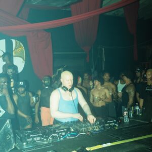 Shaun Ross Instagram - @thepartybyostbahnhof it was such a pleasure playing for you all

Pics by @jay.thehuman
