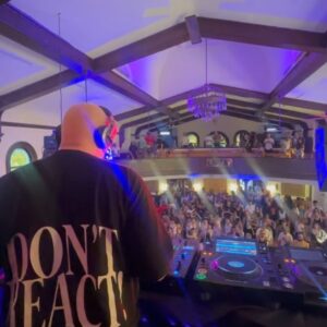 Shaun Ross Instagram - @latimes  mentions @partystardust in an amazing piece written on @michaeldonte_  and how he is fusing together realms through his baby @blackhouseradio /// house music lives through us for generations to come. Congratulations to everyone that has been apart of his vision along with keeping true house music alive 

#deephouse #housemusic #afrohouse #detroithouse #chicagohouse