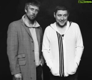 Shaun Ryder Instagram - #FBF Shaun & Bez 
.
WATCH THEM TONIGHT!!! 👀📺⭐️
.
See Shaun and Bez on the new series of Celebrity Gogglebox on channel 4 at 9pm 😃
.
📷  Scarlet Page @scarletpage 
.
#CelebrityGogglebox #ShaunRyder #SWR #Bez #Channel4 #TV #Tonight @c4gogglebox @channel4