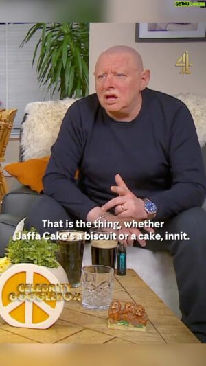 Shaun Ryder Instagram - Missed Shaun and Bez on Celebrity Gogglebox last night? 📺
.
You can watch it now on Channel 4 catch up 😃
.
#CelebrityGogglebox #ShaunRyder #SWR #Bez #Channel4 #TV #Tonight @c4gogglebox @channel4