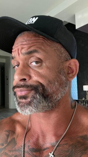Shaun T Instagram - 🙄This Monday motivation goes out to all my PEOPLE PLEASERS! It’s ok to say no and be happy with your decision! 
#mondaymotivation #peoplepleaser