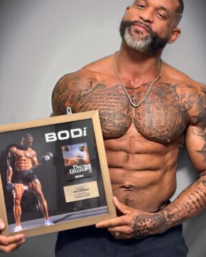 Shaun T Instagram - 🫶🏽🙏🏽Thank you for sharing your time with me! After 25 years in this industry I don’t take any one person who’s invested their time in my guidance lightly. It’s also a great moment for me to say, I don’t create these workouts so you stop with me. Hopefully it’s a stepping stone for you to find more things along your fitness path to help you stay inspired and as you continue to do new things just know, ILL ALWAYS BE YOUR BIGGEST FAN! And a huge shoutout to @kristenbennett_ifbbpro for inspiring me along my journey!!
#digdeeper