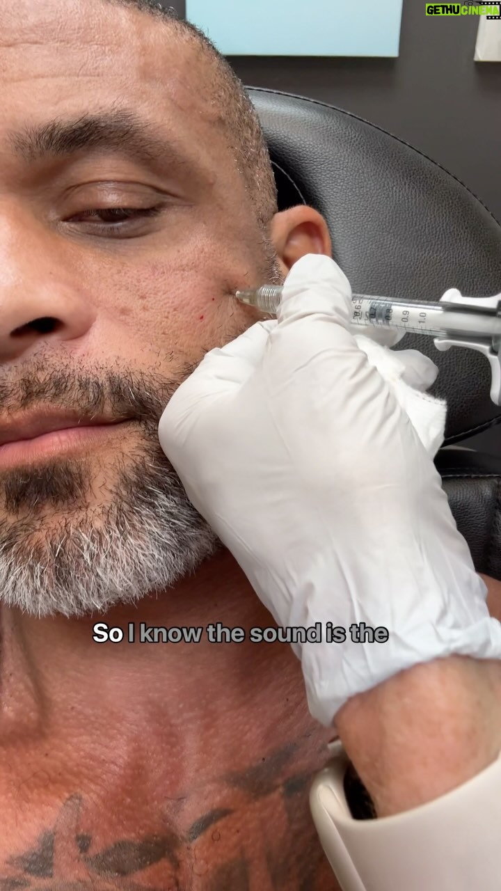 Shaun T - 7.1K Likes - 💉 In a world full of judgment I’m focusing on my confidence and living my best life. With that said would you or have you ever gotten a lunchtime makeover?