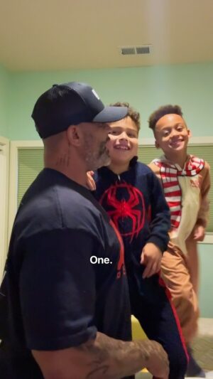 Shaun T Instagram - Because really… they just want to be loved and I will never say no to showing it. Even at the end of the day when everyone is exhausted… LOVE WINS ♥️
#kids #love #bedtime