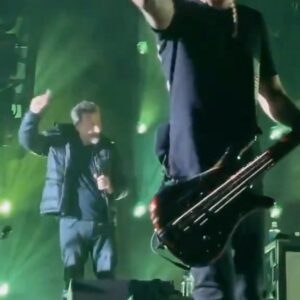 Shavo Odadjian Instagram - Here’s a lil clip someone made of Toxicity from one of last years shows. Happy Friday! 🤘🏼🤘🏼🤘🏼 
.
.
.
.
#systemofadown #toxicity #livemusic #rockshow
