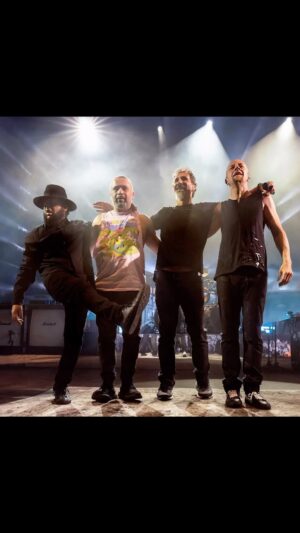 Shavo Odadjian Instagram - Thank you everyone for such an epic night. @sicknewworld  2024 is a wrap.  See you in August. 🤘🏼🤘🏼
📸 @gregwatermann at
