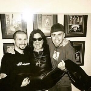 Shavo Odadjian Instagram - Wishing you the happiest birthday brother! @johndolmayan_ 
.
.
.
.
#systemofadown #happybirthday #family