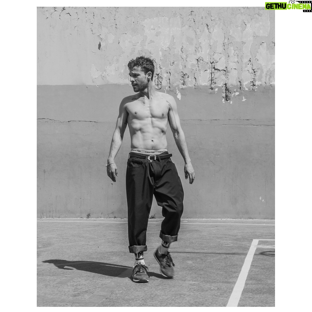 Shawn Pyfrom - 7.2K Likes - Behind the scenes, from my shoot with Junya Watanabe Man | Comme des Garçons. The day after France won the World Cup, I played a little football match of my own, in between setups.
photo: @thierno_sy_natty
creative director: @shawn_pyfrom @nicolasaksil
_________________________________
#junyawatanabeman #commedesgarcons #CDG #behindthescenes #worldcup2018 #france #paris #soccer #football #blackandwhitephotography #inaction #actionshot #fallwinter #photoshoot #photography #edgyphotography #sportsphotography #fashion #fashionphotograpy #fashionshoot #marlonbrando