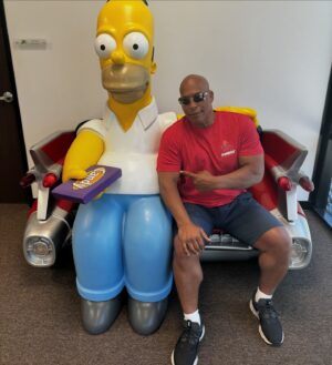 Shawn Ray Instagram - I got a new training partner!🔥
Say hello to my little friend 😎💪🏽
#homersimpson #P3GlobalServices
@getflexed