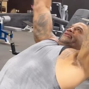 Shawne Merriman Instagram - Always looking for ways to kick my own ass and did just that today thx for having me @diamondstateiron much appreciated #weekendwarrior #destroyed