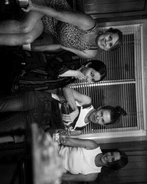 Shawnee Smith Instagram - Motha …❤️‍🔥

#motherhood #redwine #ladies #hydrate