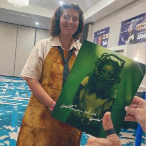 Shawnee Smith Instagram - It’s good to care!! 🤍🙌🏻 @scaresthatcare
