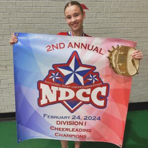 Shaylee Mansfield Instagram - Freshman ✅ Homecoming court, dressing up as Alvin the 🐿️, first homecoming dance, a forever cheer girl (where’s the Pom Poms emoji?!?), winning the National Deaf cheerleading championship, being honored as one of the Rising actors at SignLight Film Festival, and so many more! Friends, pranks, games, and memories. 🦅💙