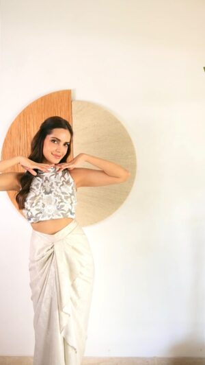 Shazahn Padamsee Instagram - In my element in @richajaisinghanilabel 🤍