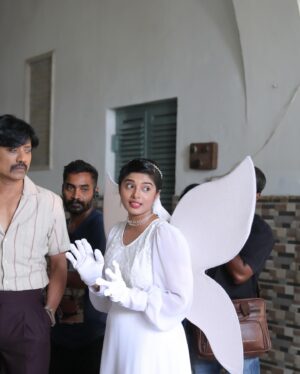 Sheela Rajkumar Instagram - நன்றியும் அன்பும் 😊
.
.
.
.
.
@ksubbaraj & team 
@iam__sjsuryah (kiruba mama)

#sheela #jigathandadoublex #cameoappearance #feelgood #lovemyself❤ #workingstills🎥 #greatexperience