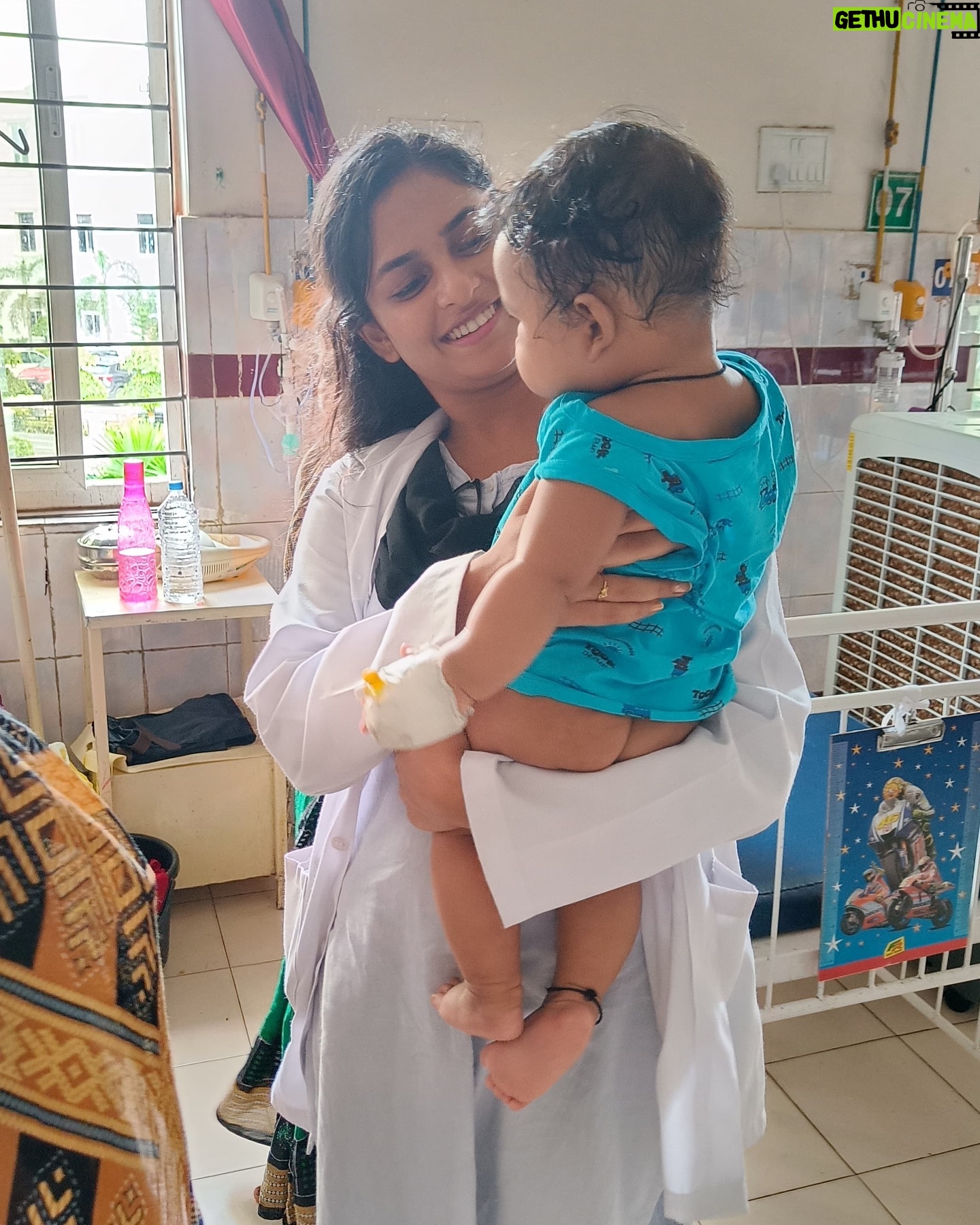 Sheetal Patra - 93.8K Likes - Wishing & honouring all the heroes without capes, “The healing hands & caring hearts”, a very Happy Doctors’ Day!! 🩺
As a medico, I see firsthand the challenges and sacrifices our mentors make. Their empathy and dedication inspire us to carry on this noble journey. 🩺❤️
#doctorsDay #futureDoctor #mbbsstudent
Ps: pedia ward scenes! 👶