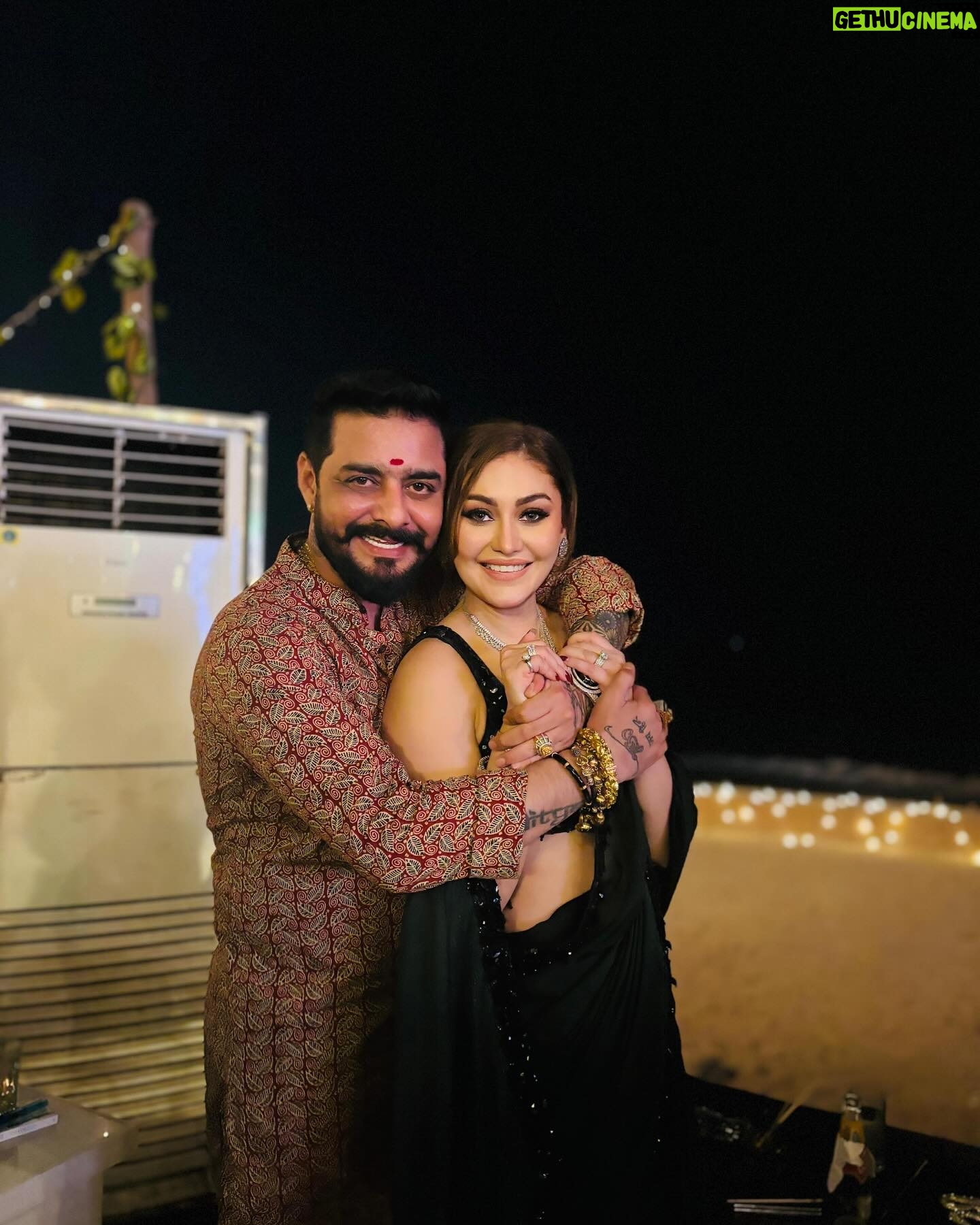 Shefali Jariwala - 461.8K Likes - Hereās to moments that turn into memories and friends who turn into family. Cheers to love, laughter, and happily ever after. š„āØ
#dipakkiarti #shaadisquad #ladkiwale
š§æš«¶ā¤ļø
šø @iam_kunalverma
Styled by @stylebytanii
Wearing @reynutaandon @sartori_official
Jewellery @aquamarine_jewellery
Makeup @zaid_ars92
Hair @chirlarajeswari
#love #aboutlastnight #happiness #joy #ootd #sareelove #celebration #wednsday #pic #friendslikefamily
@paragtyagi
@hindustanibhaukingsarkar
@vishal.singh786
@paraschhabra
@artisingh5