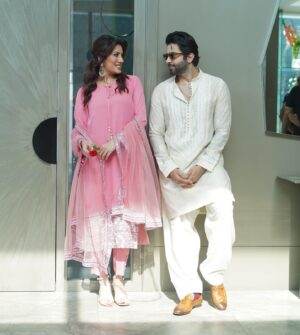 Sheheryar Munawar Siddiqui Instagram - walking into lahore promotions like …

#terimerikahaniyaan realeases this eid in a cinema near you. 

@mehwishhayatofficial 
@raoalikhan 
@mohsin.naveed.ranjha 
@imtiazali536