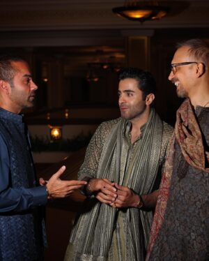 Sheheryar Munawar Siddiqui Instagram - 🥂 to impromptu photoshoots… 

Wearing : my dear friend @farazmanan 

Shot by : @shahbazshaziofficial 

..and cameo by @asimrazatvf ❤️