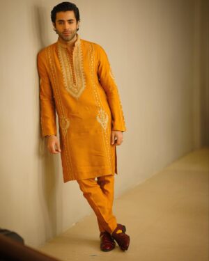 Sheheryar Munawar Siddiqui Instagram - khel ke Jeet - lucky number 13 

@mohsin.ranjha_dino 
@mohsin.naveed.ranjha 
@raoalikhan