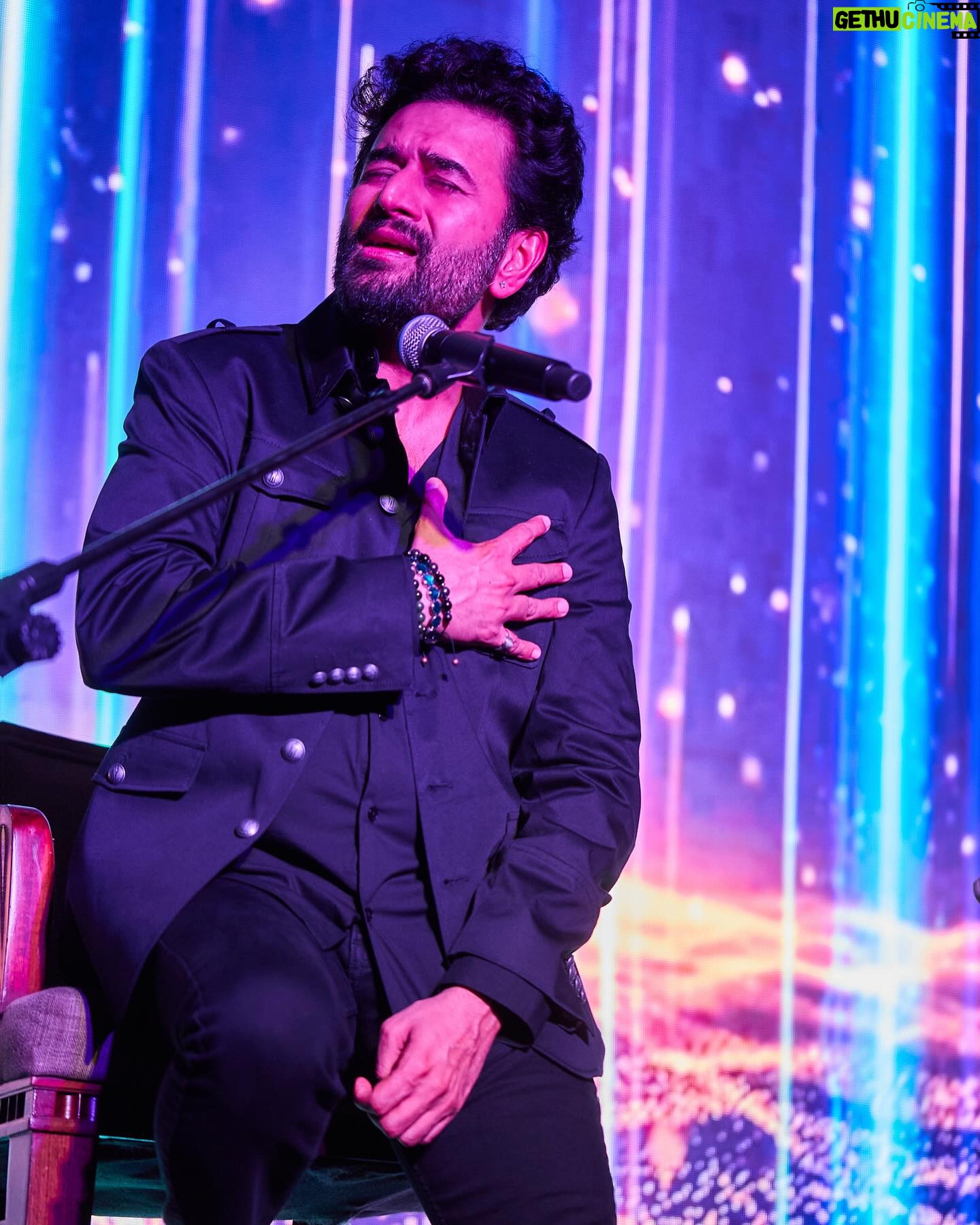 Shekhar Ravjiani - 6.9K Likes - After enduring a significantly delayed flight and a long wait at the Dubai airport, I finally arrived in Singapore for a cause that is incredibly close to my heart.
@cankidskidscan hosted its sensational “Singapore Goes Gold Gala” to raise awareness & funds for children fighting cancer in India. The stories and journey of the founders @bagaipoonam @sonalsharma2976 were extremely inspirational. A thought-provoking Fireside Chat on “Navigating Privilege,” featuring @peajee @mmkwee @lisaraniray @caesarsen and the recognition of outstanding contribution to change for Childhood Cancer in India through the Gold Hero Awards at the gala were truly enlightening.
I had the honor of closing the night with an unplugged performance with my friend @sanjoygtr It’s a privilege to be part of such a meaningful cause, using music to bring us all closer to a world where no child has to face cancer alone.
Event curated & managed by
@shwetanarang_ @ferriswheeldiaries
#SingaporeGoesGold #GoGoldIndia #cankids #gogold #cancerawareness #childhoodcancerawareness