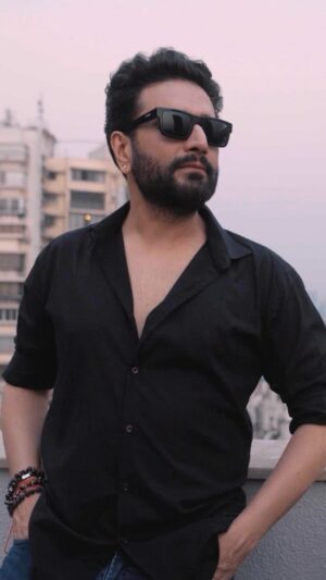 Shekhar Ravjiani Instagram - Here’s a melody full of betahasha pyaar by @shekharravjiani, @karankanchanmusic and @kasyapmusic 😍❤️

#Zehnaseeb releasing in just one day.

[Zehnaseeb, Shekhar Ravjiani, Karan Kanchan, Kasyap, Music, Love]