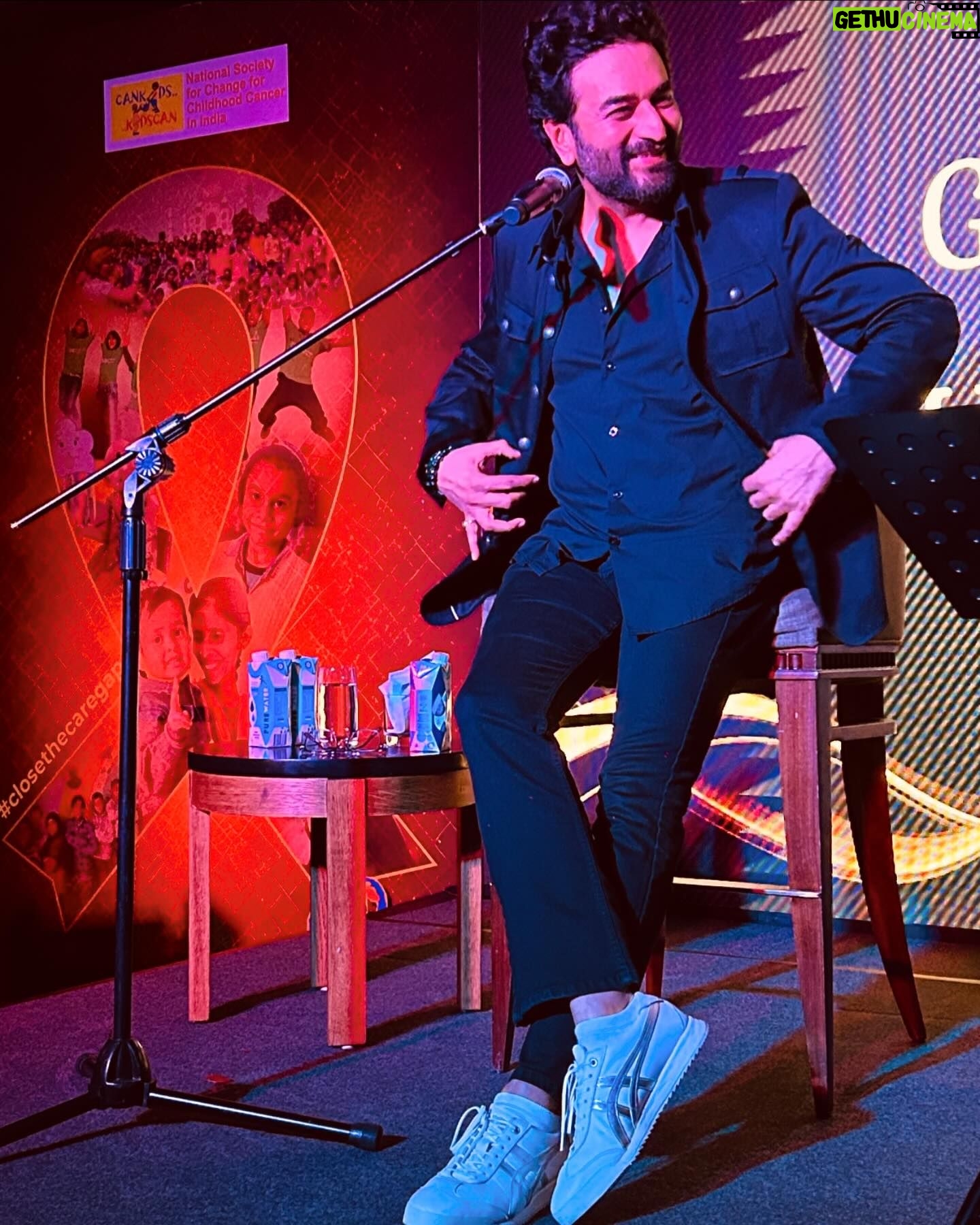 Shekhar Ravjiani - 6.9K Likes - After enduring a significantly delayed flight and a long wait at the Dubai airport, I finally arrived in Singapore for a cause that is incredibly close to my heart.
@cankidskidscan hosted its sensational “Singapore Goes Gold Gala” to raise awareness & funds for children fighting cancer in India. The stories and journey of the founders @bagaipoonam @sonalsharma2976 were extremely inspirational. A thought-provoking Fireside Chat on “Navigating Privilege,” featuring @peajee @mmkwee @lisaraniray @caesarsen and the recognition of outstanding contribution to change for Childhood Cancer in India through the Gold Hero Awards at the gala were truly enlightening.
I had the honor of closing the night with an unplugged performance with my friend @sanjoygtr It’s a privilege to be part of such a meaningful cause, using music to bring us all closer to a world where no child has to face cancer alone.
Event curated & managed by
@shwetanarang_ @ferriswheeldiaries
#SingaporeGoesGold #GoGoldIndia #cankids #gogold #cancerawareness #childhoodcancerawareness