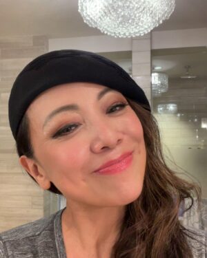 Sheren Tang Instagram - 這個笑容代表了一切🥰，晚安😴