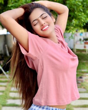 Sherry Agarwal Instagram - Gulaabi si subah…!!!
*
*
*
*
*
*
*
#reels #reelsinstagram #instagram #trending #viral #explore #love #instagood #explorepage #tiktok #reelitfeelit #india #follow #photography #fyp #reel #instadaily #followforfollowback #reelsvideo #likeforlikes #like #fashion #memes #foryou #reelkarofeelkaro #music #o #insta #instagramreels #ke