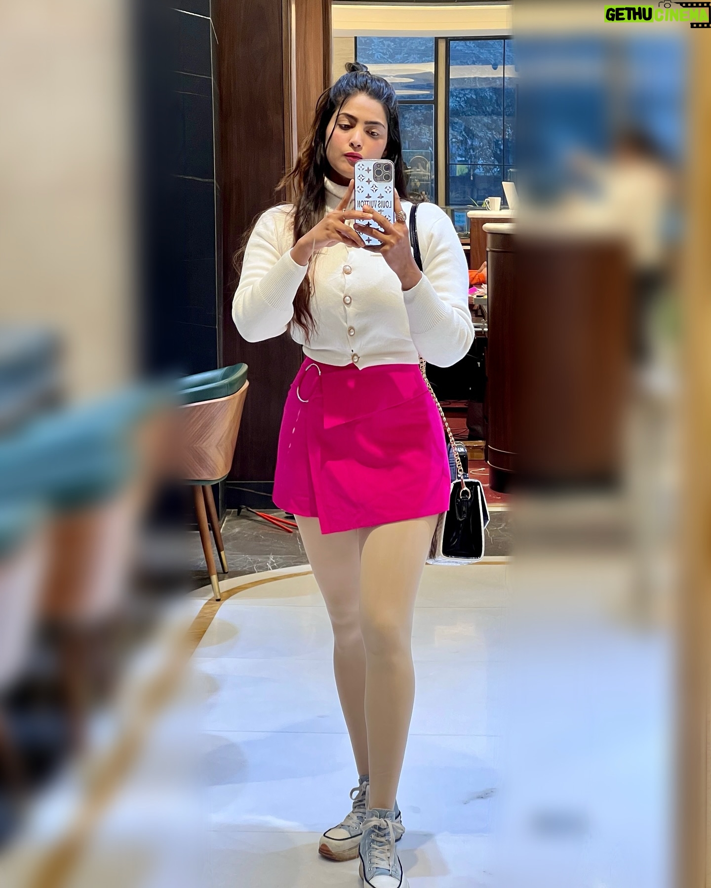 Sherry Agarwal - 120 Likes - Self-love is my secret weapon…!!!
*
*
*
*
*
*
#beautiful #beauty #pink #winter #girl #sherryagarwal #actress #love #style #fashion #skirt #pretty #prettygirls #instagood #picoftheday #pictureoftheday #photooftheday #selflove #selfie #smile
