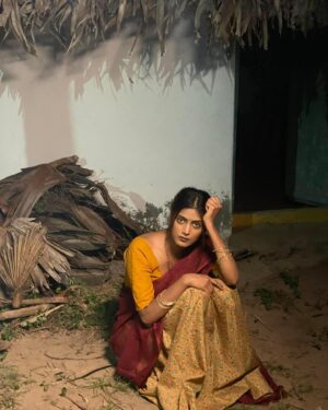 Sherry Agarwal Instagram - D-glam, dark, tanned village girl look, from the Telugu film…!!!
*
*
*
*
*
*
#rangasthalam #village #villagelove #telugu #movie #south #tanned #teluguactress #telugufilmnagar #teluguactress #telugucinema #sherryagarwal #rangasthalam #mythri #southindia #instapicture #tamil #andrapradesh