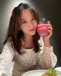 Actress Shi Shi HD Instagram Photos and Wallpapers September 2021
