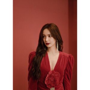 Shi Shi Instagram - thx for hving me
👗#mariannasenchina from #luisaviaroma 
👠#sergiorossi 
💎#joomilim