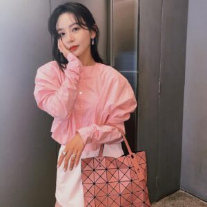Shi Shi Instagram - pink 💓

#isseymiyake #施诗kira #ootd #shishi