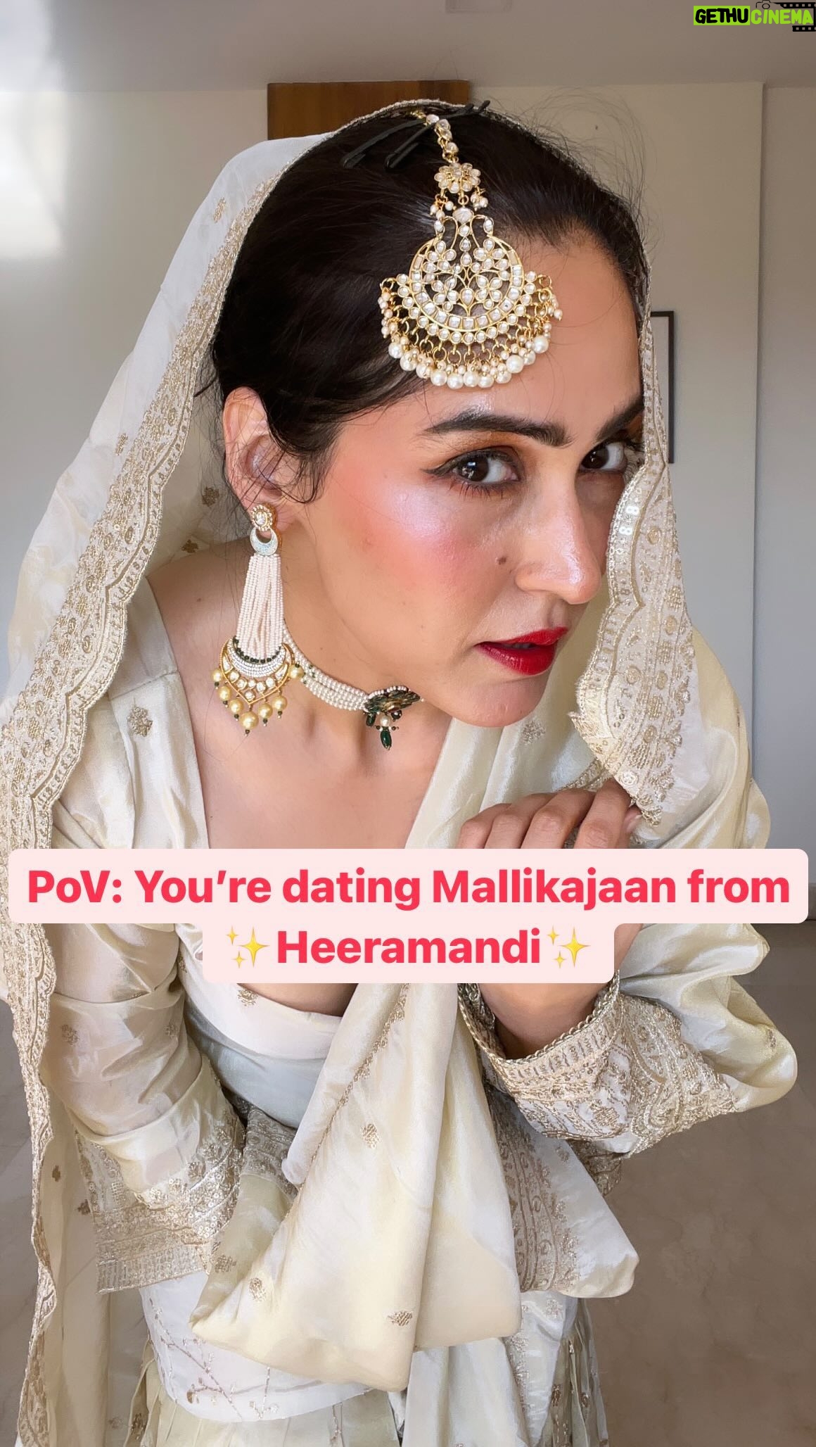 Shibani Bedi - 16.9K Likes - Baby, hottie, cutie nahi, Huzoor boliye, HUZOOOR!!
.
.
Wearing @kadhaeeghar
.
.
#heeramandi #heeramandionnetflix #netflix #shibanibedi #bollywood
(Heeramandi, web series, Shibani Bedi, Bollywood, Desi)