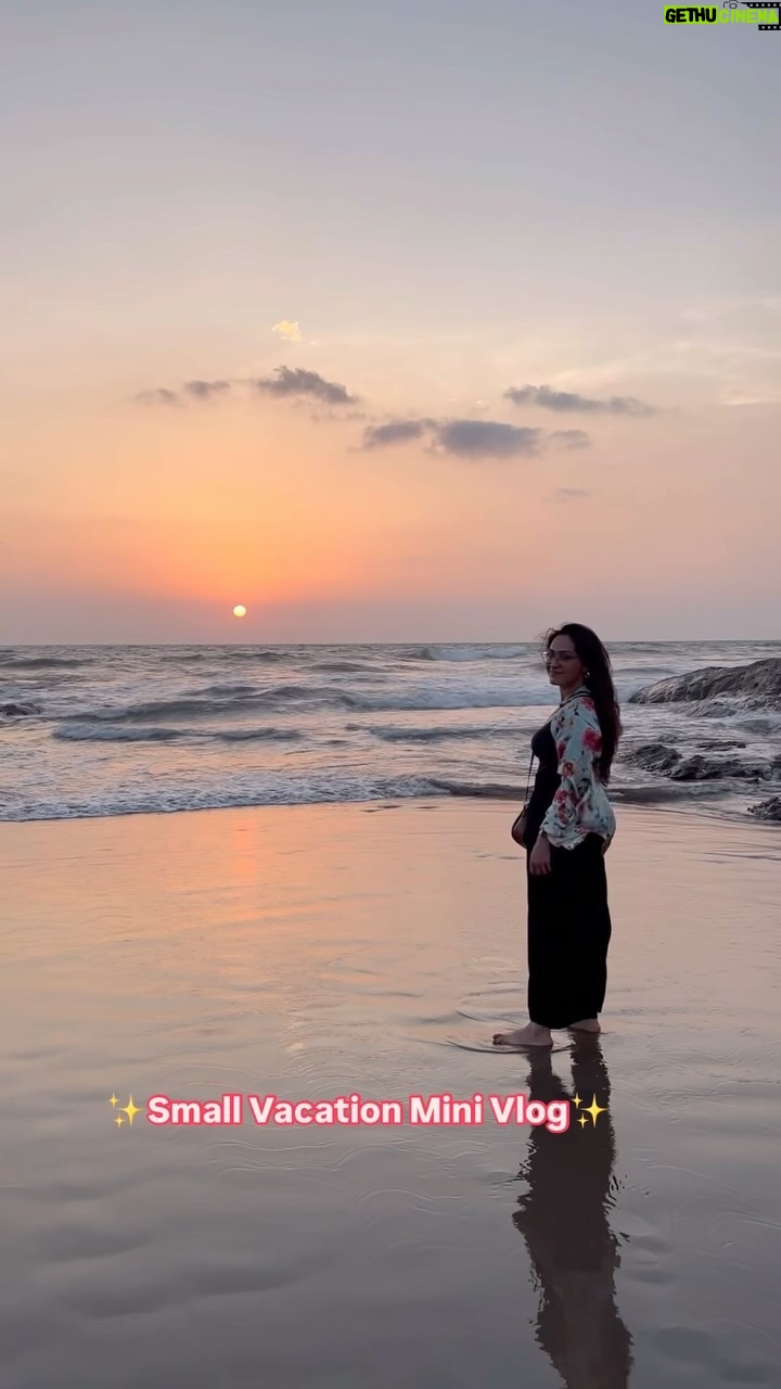 Shibani Bedi - 6.6K Likes - Do saal mein pehle baar ek small break liya aur pehle din ko acche se capture kiya! Thank you @thewestingoa for hosting me and @ishanicordeiro
We are super grateful for your generosity and all the beautiful experiences that you planned for us at the property!
.
.
#beach #goa #travel #vlog #travelvlog #shibanibedi #thewestin