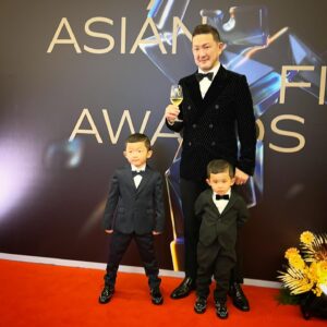 Shido Nakamura Instagram - ASIAN film award

@emporioarmani 
#アジアンフィルムアワード
#首
#陽喜
#夏幹
#獅童