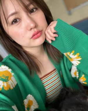 Shiho Instagram - 幼なじみ＆将軍と、ランチしてからうちでゲームしてる
ずっとたのしみにしてた龍が如くの極みくじは届いたし、カイロソフトは新作アプリだしたし、うれち