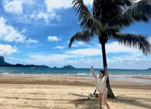 Shiho Instagram - 海は広いし大きいよなァ☝️

#palawanphilippines#elnido#philippines#liobeach