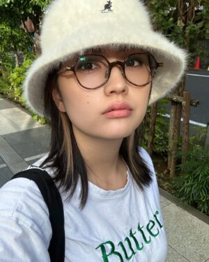 Shiho Instagram - 髪の毛　切った　ヨ
新しい志保もよろしくナ✋