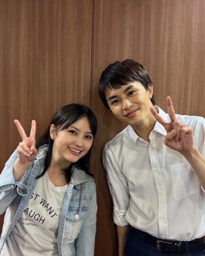 Shiho Instagram - 今日よる22:00〜 Tokyo MX
「デブとラブと過ちと」
@debulove_mx はじまるよ！！！
ぜひ1話からみてくれると🫰🏼💖見逃し配信もある🐢

同じ事務所の草川くんと👐