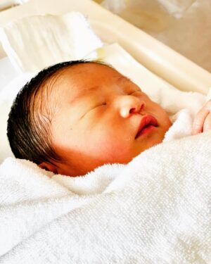 Shiho Watanabe Instagram - Our Lil Baby is finally here!
#newborn