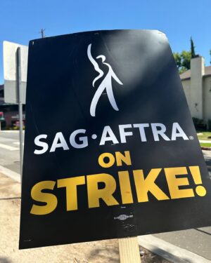 Shiloh Verrico Instagram - @sagaftra supporting my union and the WGA on the picket line. So important that we all stand together in solidarity because these issues we are fighting for are too important! #sagaftrastrong #sagaftrastrike #sagaftramember