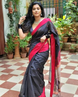 Shilpa Manjunath Instagram - 🖤🖤🖤 swipe ➡️
